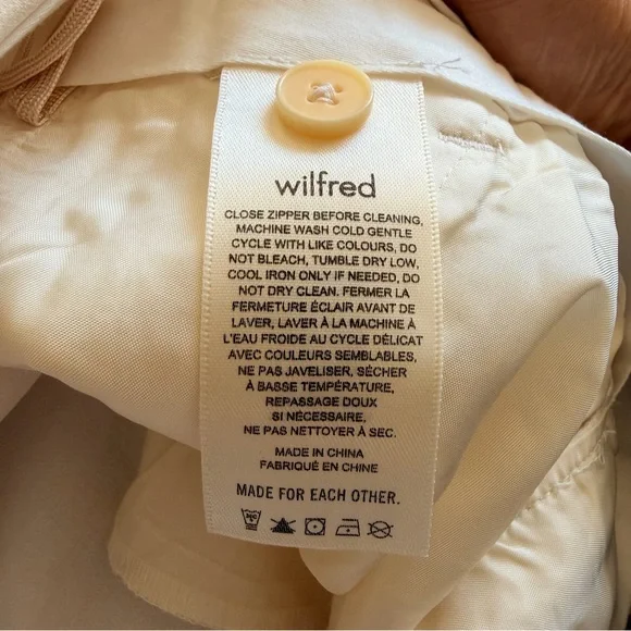 Aritzia The Effortless Short™ Mid-Thigh - Crepette™, Light Birch - Picture 5 of 13